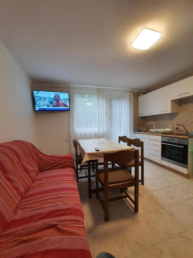 Apartman Runolist Delnice Exteriör bild
